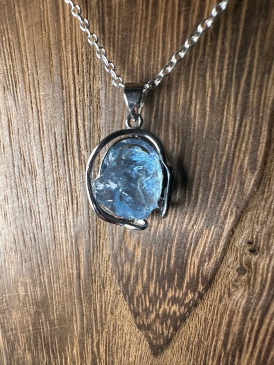 Jewelry - Blue Raw Stone Pendant Necklace - Silver Metal